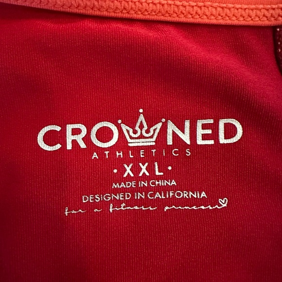 Crowned Athletics Wayfinder Moana Flow Tank Top - XXL - Great Condition - Picture 3 of 6